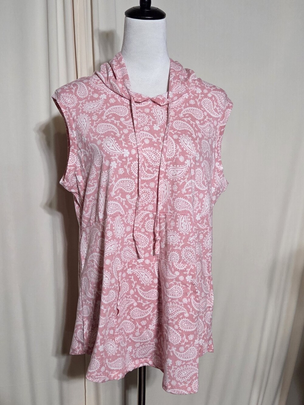 LuLaRoe Pink Paisley Print Sleeveless "Brittany" Hooded Tank Top Size Large NWT - Picture 2 of 13